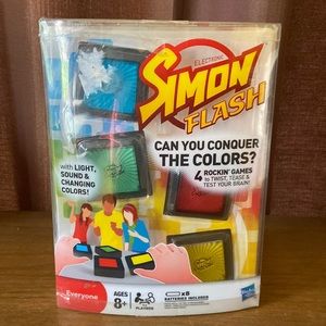 ELECTRONIC SIMON FLASH GAME AGES 8+ RATED FOR EVERYONE PORTABLE NEW SEALED
